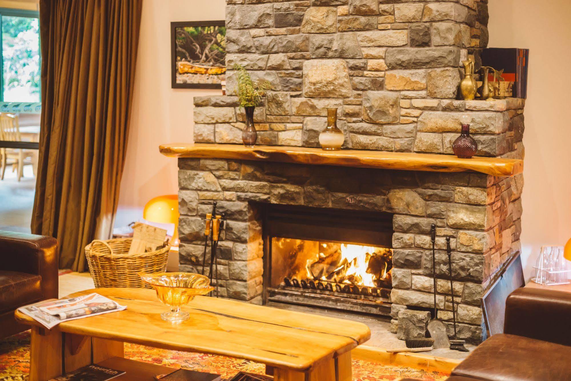 Tangiaro Retreat Villa Port Charles Екстериор снимка